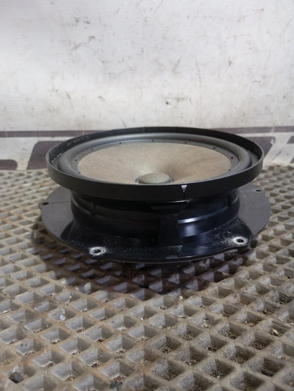 Динамик Skoda YETI 2015