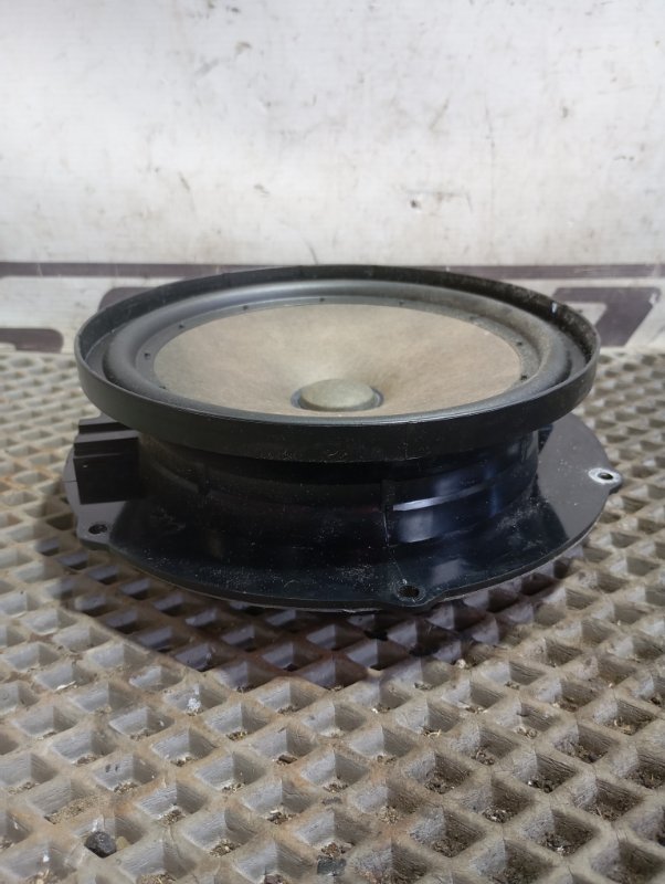 Динамик Skoda YETI 2015