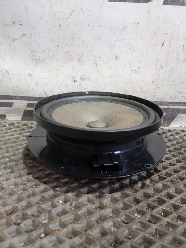 Динамик Skoda YETI 2015