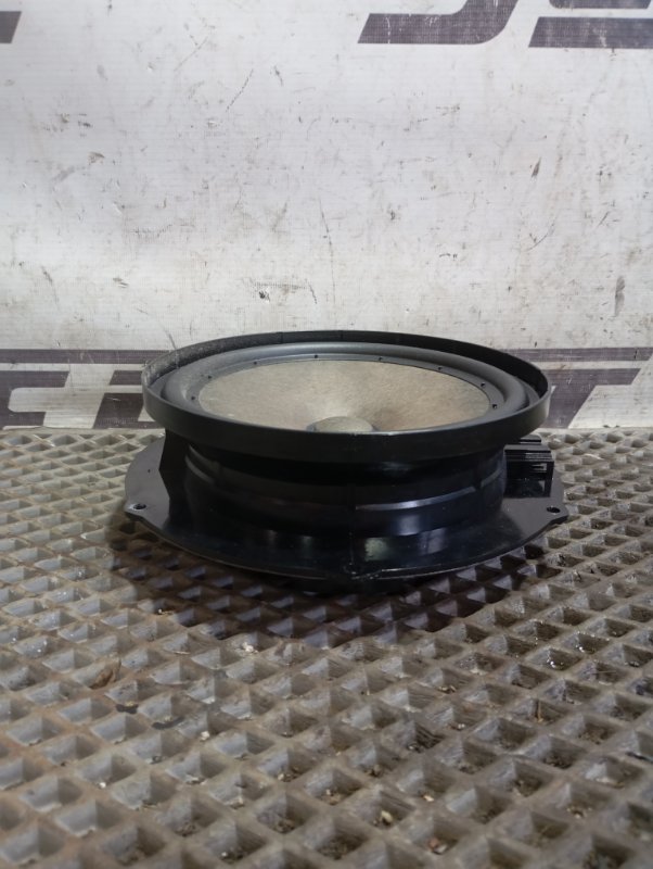 Динамик Skoda YETI 2015