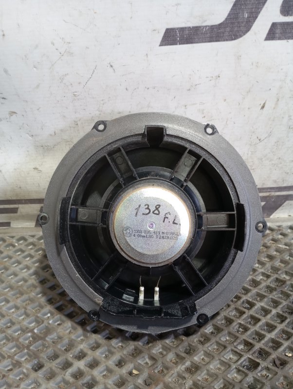 Динамик Skoda YETI 2015