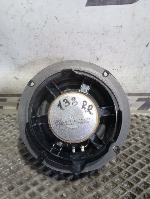 Динамик Skoda YETI 2015