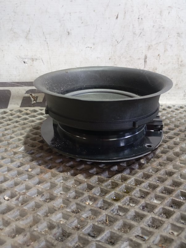 Динамик Skoda YETI 2015