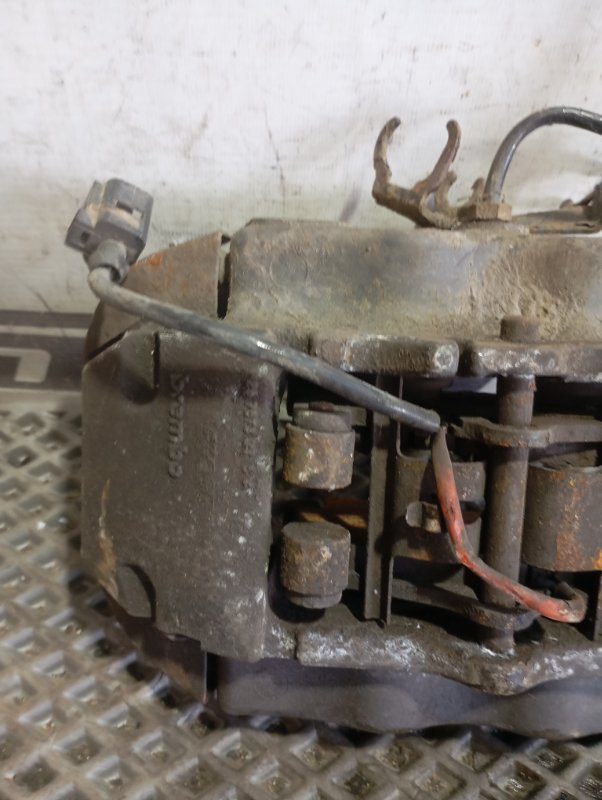 Суппорт Volkswagen Touareg 2006 GP