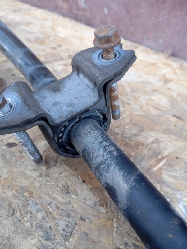 Стабилизатор Skoda YETI 2011 5L