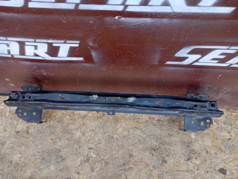 Усилитель бампера Volkswagen Touareg 2006 GP