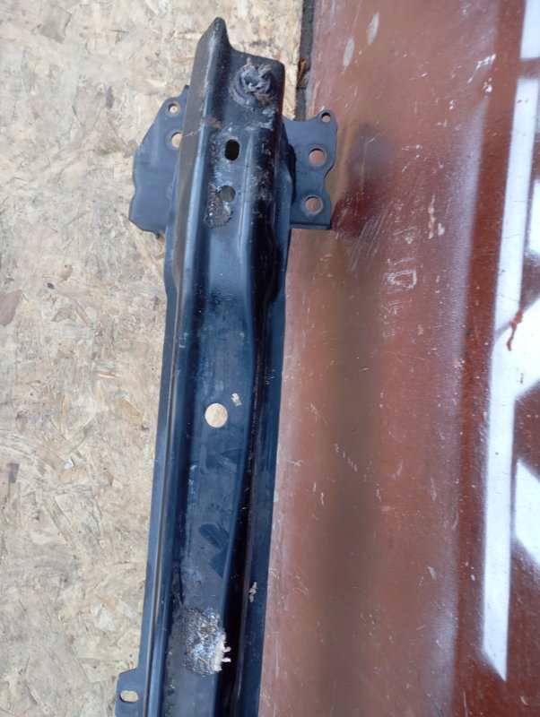 Усилитель бампера Volkswagen Touareg 2006 GP