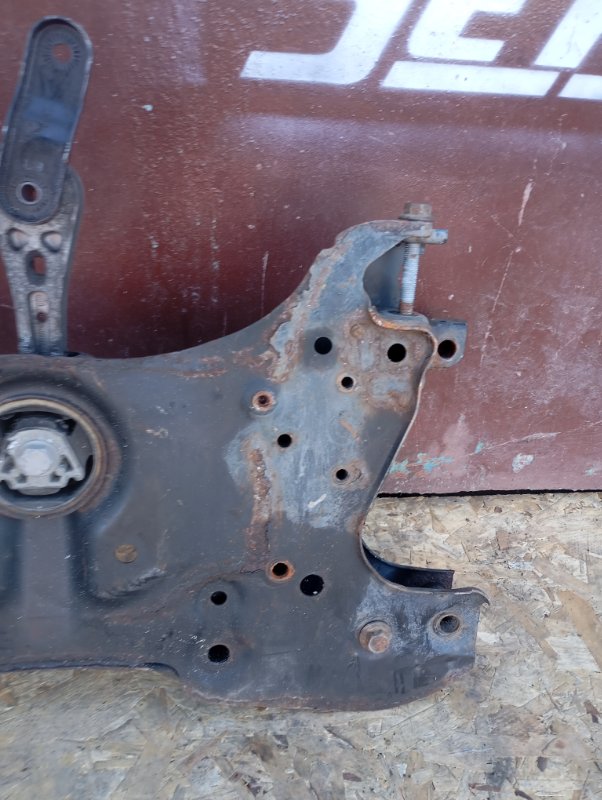 Подрамник Skoda YETI 2011 5L