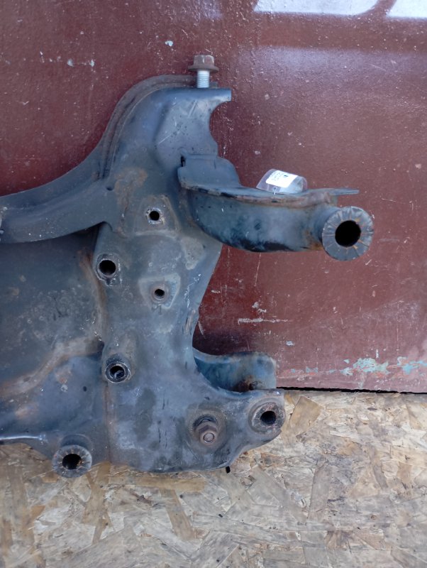 Подрамник Skoda YETI 2011 5L