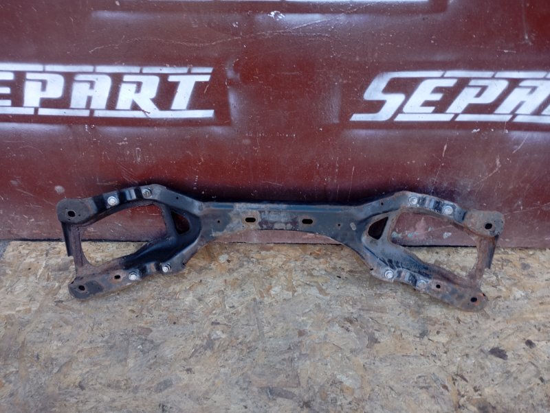 Подрамник Skoda YETI 2011 5L