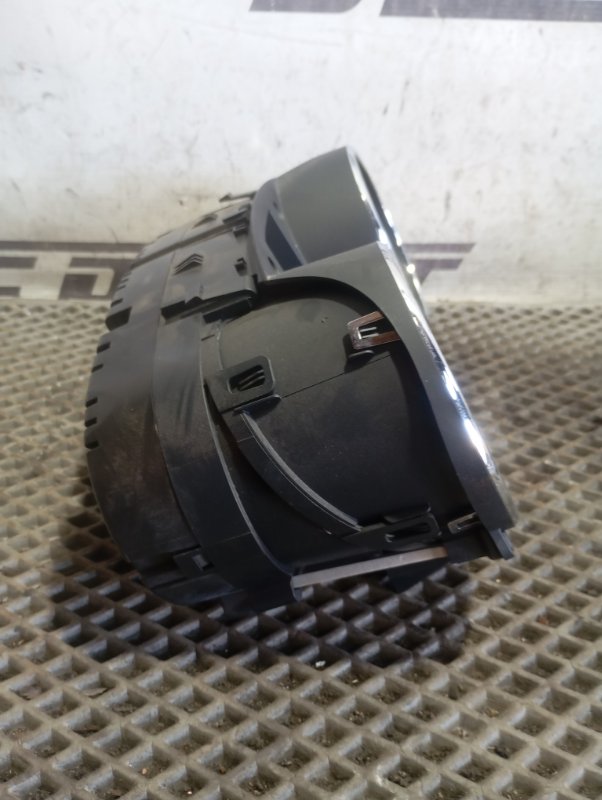 Панель приборов Skoda YETI 2015