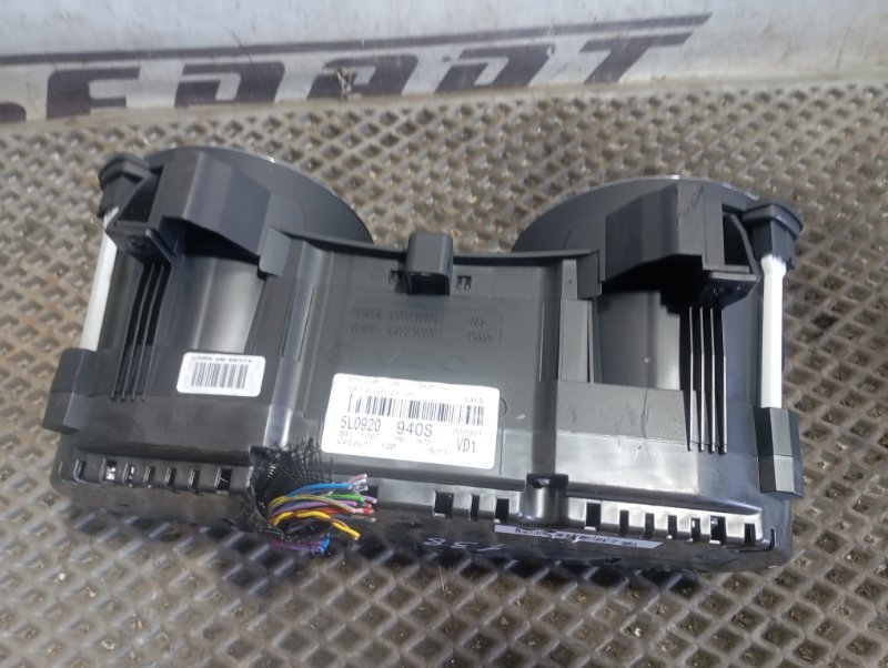 Панель приборов Skoda YETI 2015