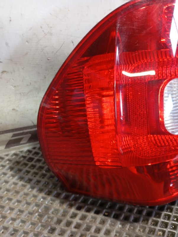 Фонарь Skoda YETI 2015