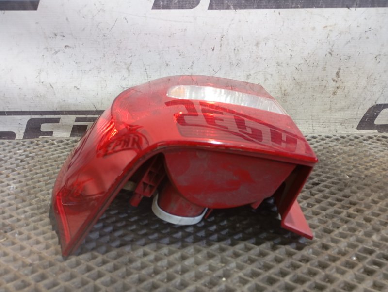 Фонарь Skoda YETI 2015