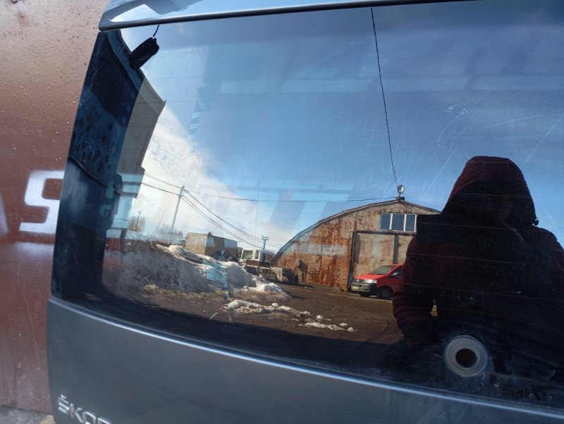 Крышка багажника Skoda YETI 2015