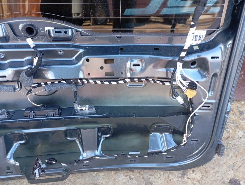 Крышка багажника Skoda YETI 2015