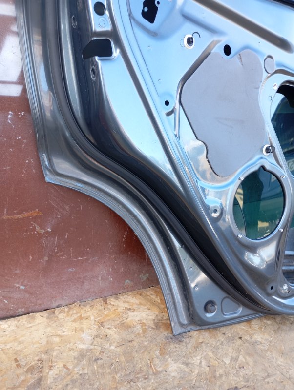 Дверь Skoda YETI 2015