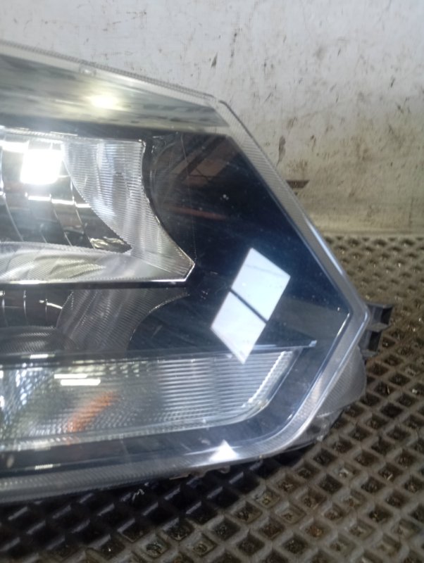 Фары Skoda YETI 2015