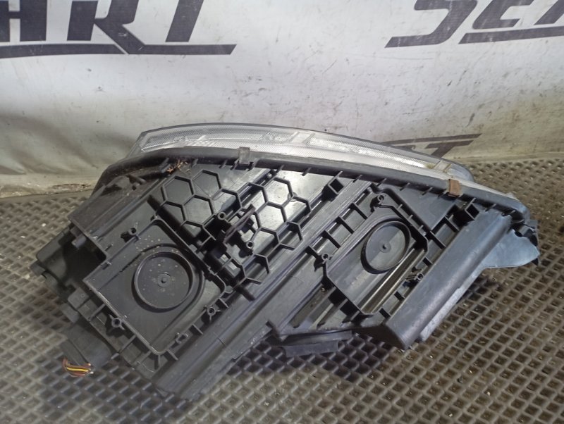 Фары Skoda YETI 2015