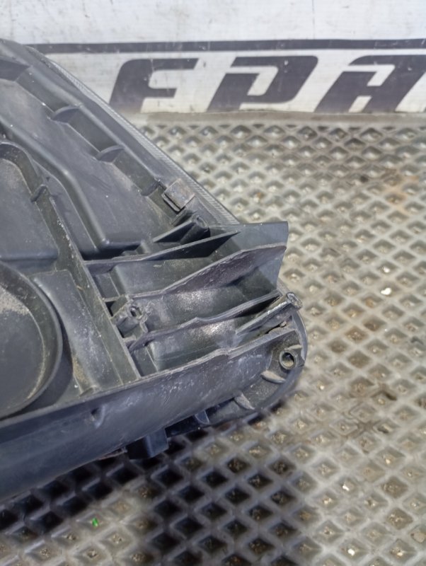 Фары Skoda YETI 2015