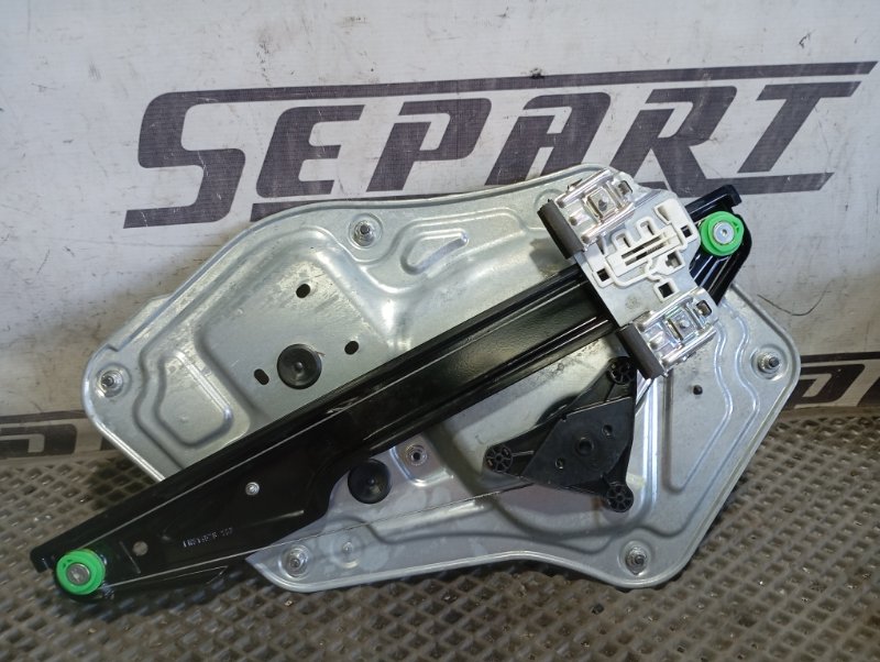 Стеклоподъемник Skoda YETI 2015