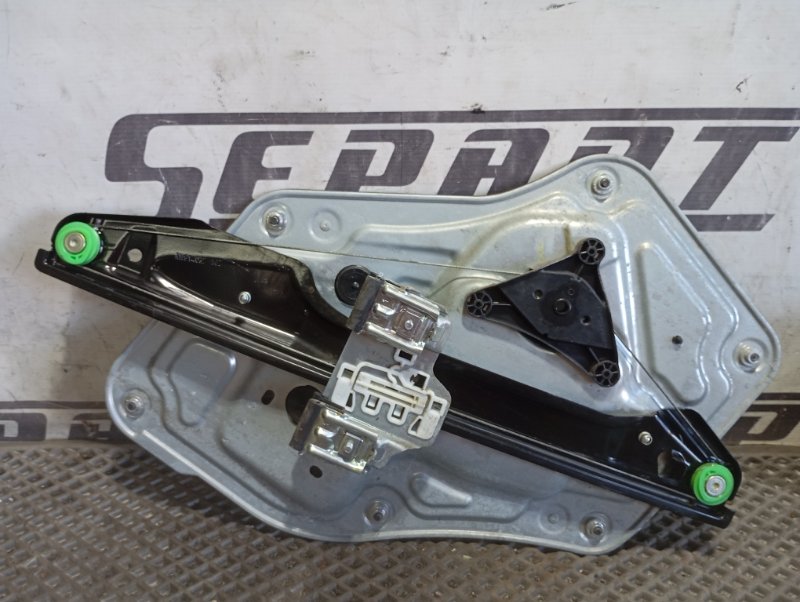 Стеклоподъемник Skoda YETI 2015