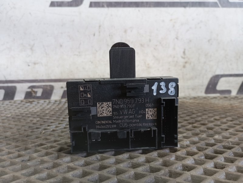 Блок управления двери Skoda YETI 2015