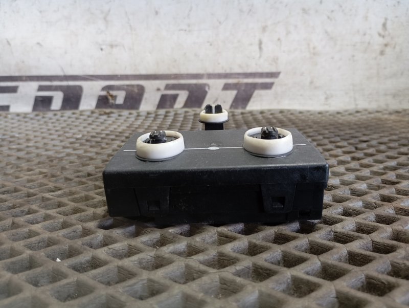 Блок управления двери Skoda YETI 2015