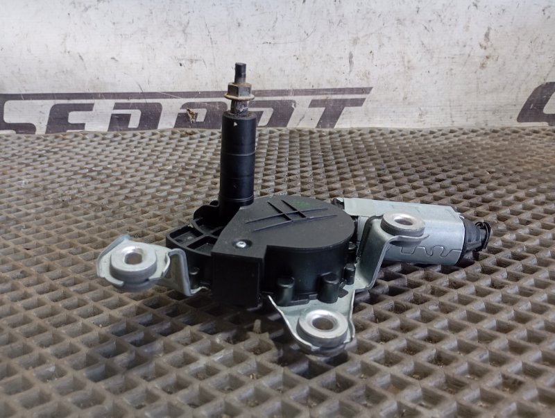 Моторчик дворников Skoda YETI 2015