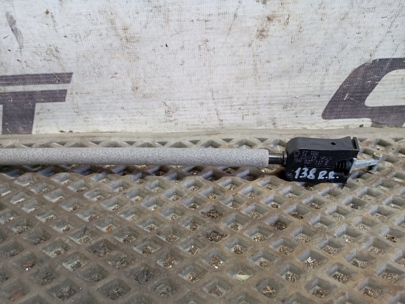 Тросик открывания двери Skoda YETI 2015