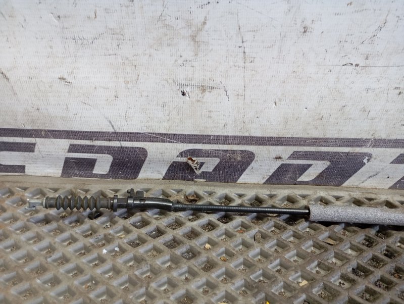 Тросик открывания двери Skoda YETI 2015