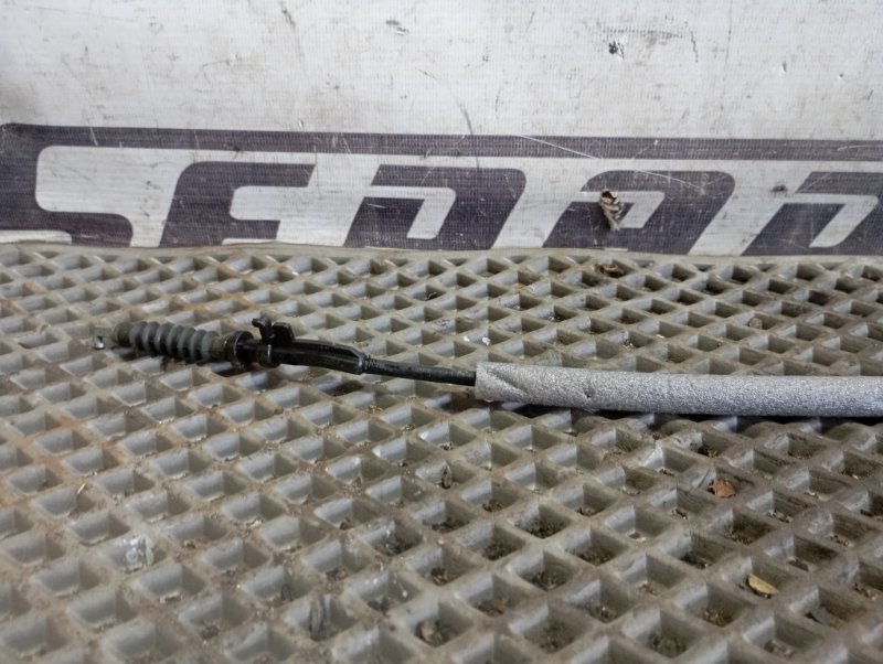 Тросик открывания двери Skoda YETI 2015