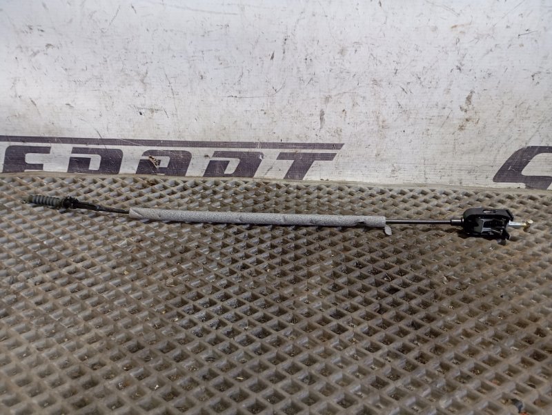 Тросик открывания двери Skoda YETI 2015