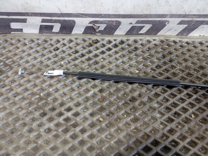 Тросик открывания двери Skoda YETI 2015