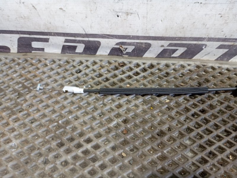 Тросик открывания двери Skoda YETI 2015