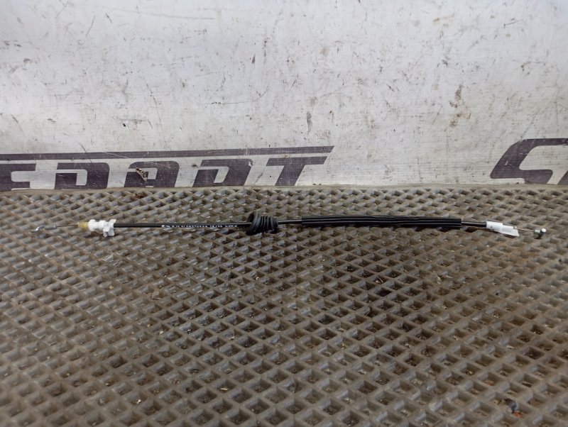 Тросик открывания двери Skoda YETI 2015