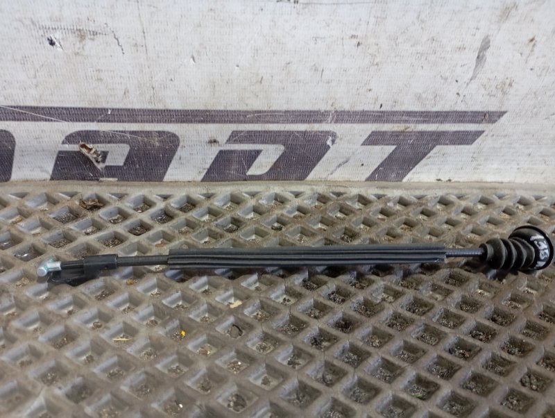 Тросик открывания двери Skoda YETI 2015