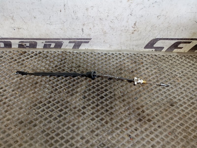 Тросик открывания двери Skoda YETI 2015