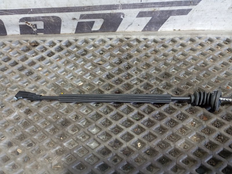 Тросик открывания двери Skoda YETI 2015