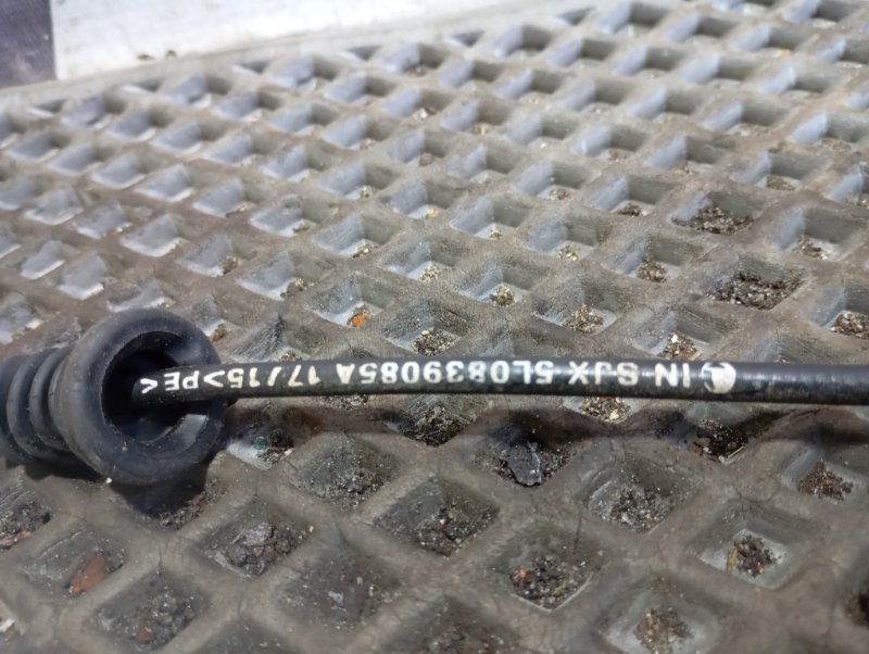 Тросик открывания двери Skoda YETI 2015