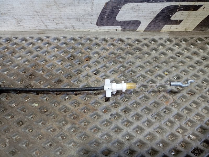 Тросик открывания двери Skoda YETI 2015