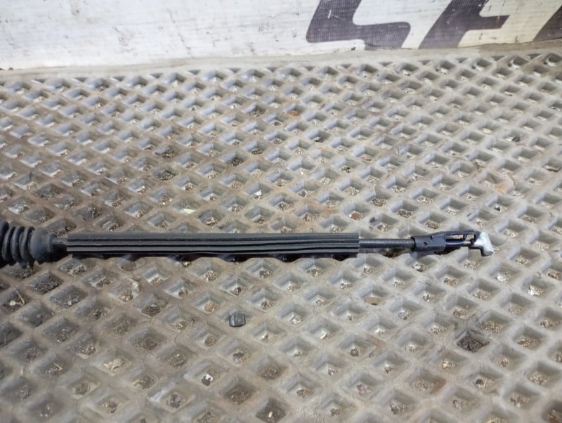 Тросик открывания двери Skoda YETI 2015