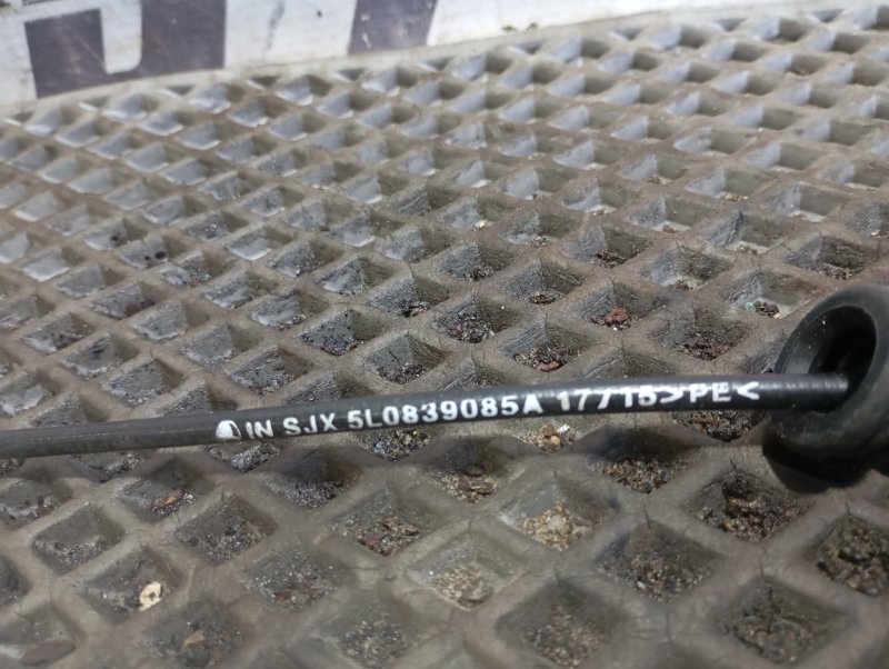 Тросик открывания двери Skoda YETI 2015