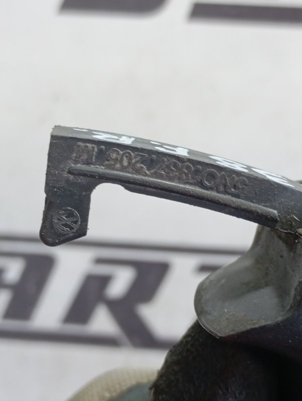 Ручка двери Skoda YETI 2015