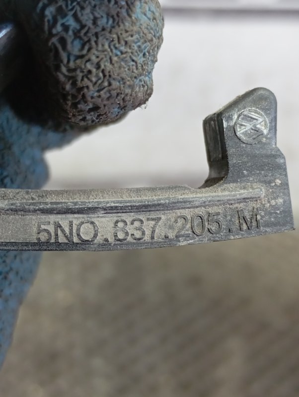 Ручка двери Skoda YETI 2015