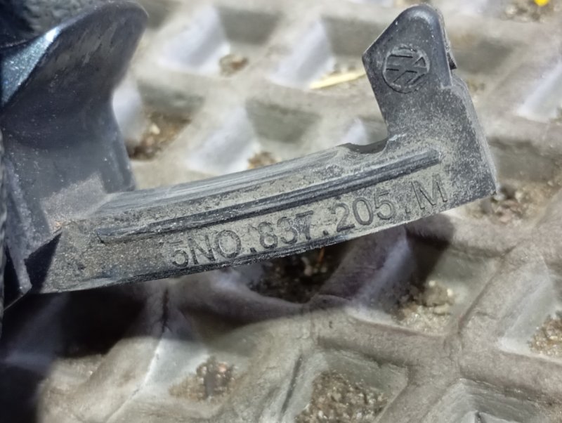 Ручка двери Skoda YETI 2015