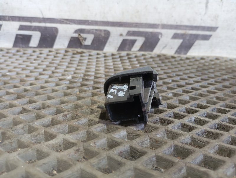 Заглушка двери Skoda YETI 2015