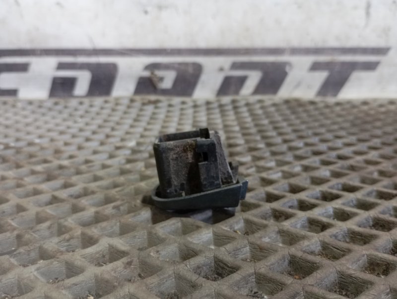 Заглушка двери Skoda YETI 2015