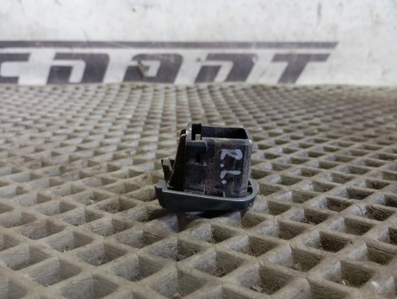 Заглушка двери Skoda YETI 2015