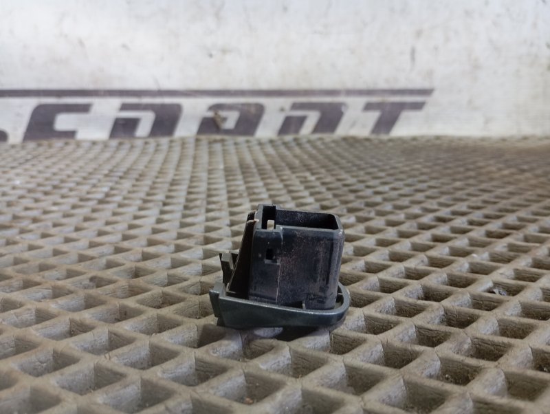 Заглушка двери Skoda YETI 2015